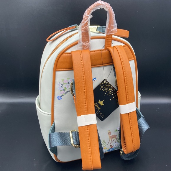 24HR DROP ⬇️ Loungefly Snow White & Dwarfs Backpack - Picture 5 of 7
